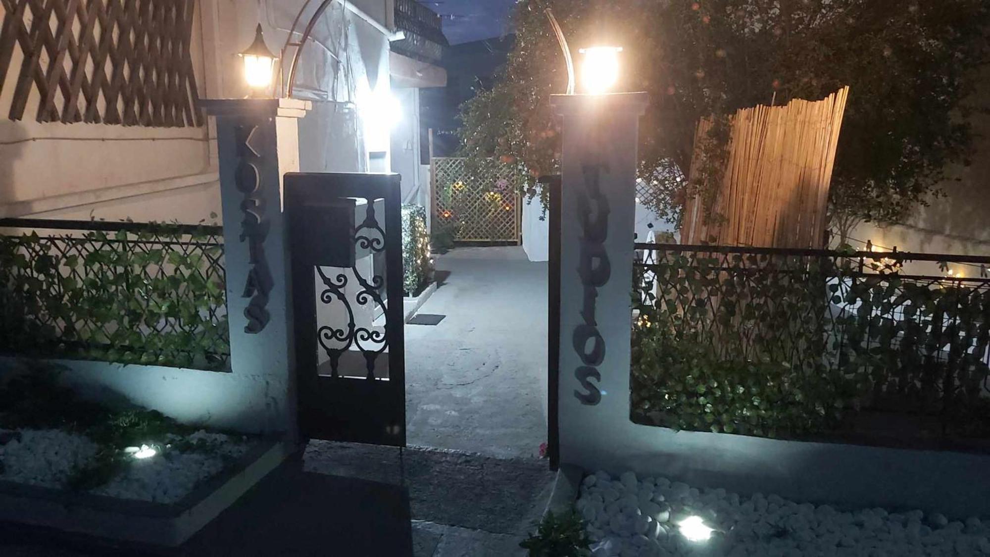 Kostas Studios Apartments - Ενοικιαζόμενα Δωμάτια Με Κουζινάκι Myrina Dış mekan fotoğraf