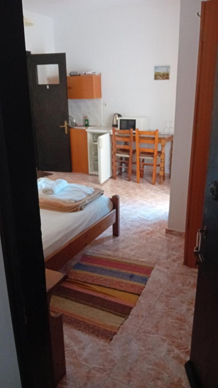 Kostas Studios Apartments - Ενοικιαζόμενα Δωμάτια Με Κουζινάκι Myrina Dış mekan fotoğraf