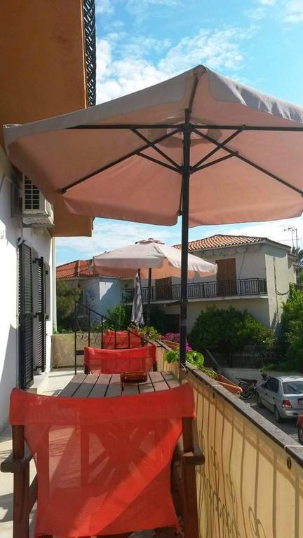 Kostas Studios Apartments - Ενοικιαζόμενα Δωμάτια Με Κουζινάκι Myrina Dış mekan fotoğraf