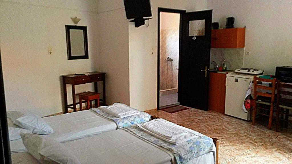 Kostas Studios Apartments - Ενοικιαζόμενα Δωμάτια Με Κουζινάκι Myrina Dış mekan fotoğraf
