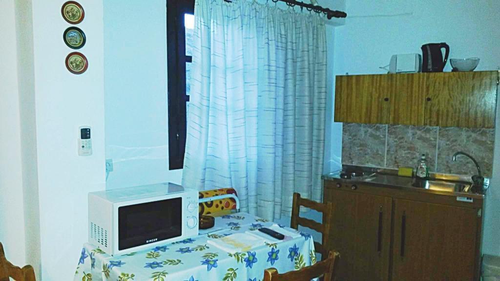 Kostas Studios Apartments - Ενοικιαζόμενα Δωμάτια Με Κουζινάκι Myrina Dış mekan fotoğraf